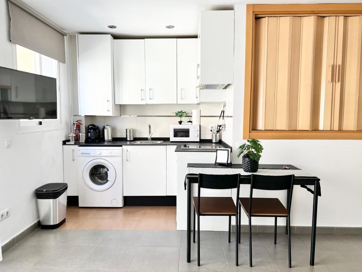 Apartamentos Varela 14 Малага Екстериор снимка