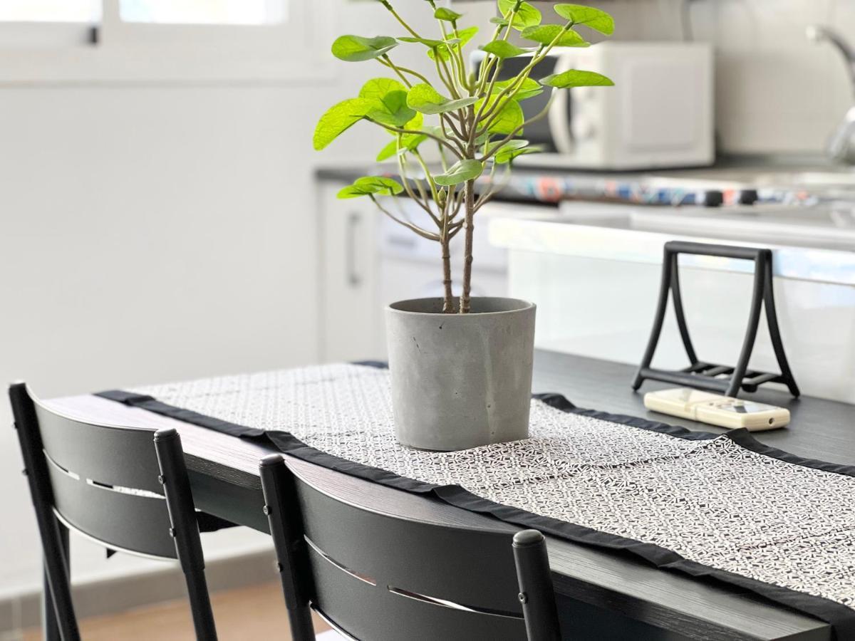 Apartamentos Varela 14 Малага Екстериор снимка