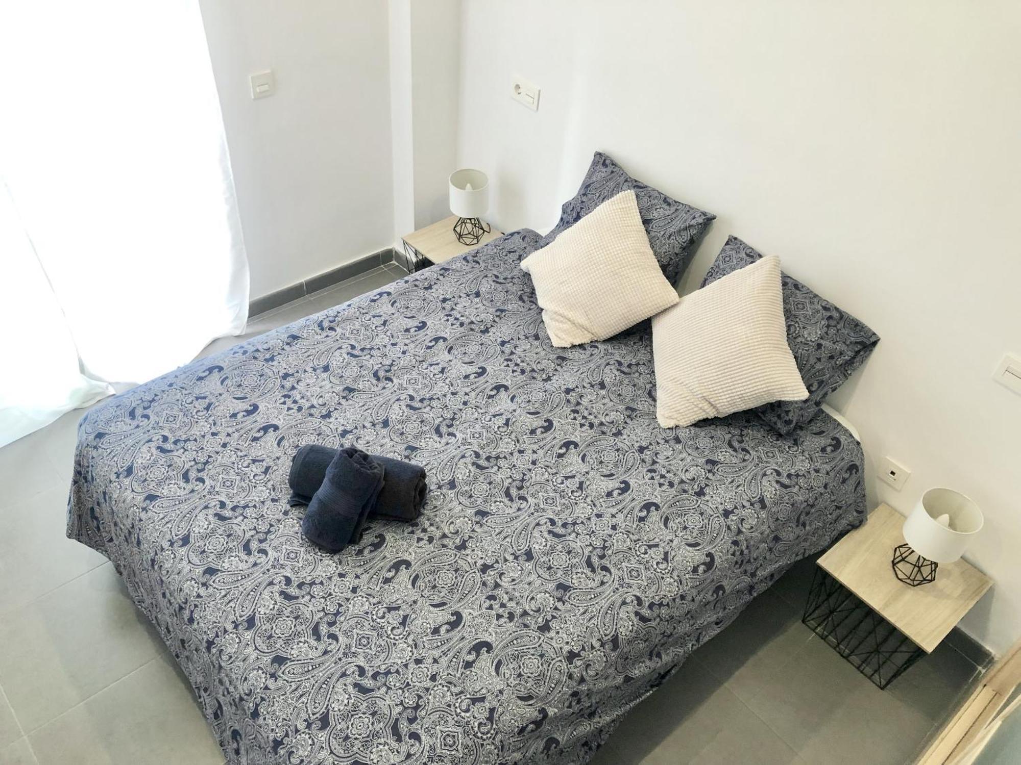 Apartamentos Varela 14 Малага Стая снимка